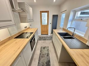 Photo 14- click for photo gallery